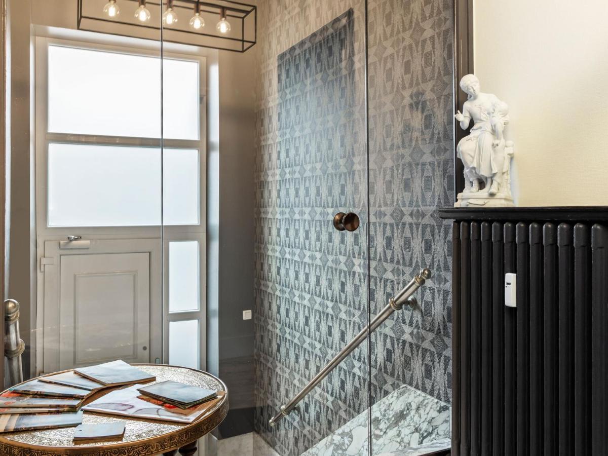 Stylish Apartment In Dinant Near The Maas Exteriör bild